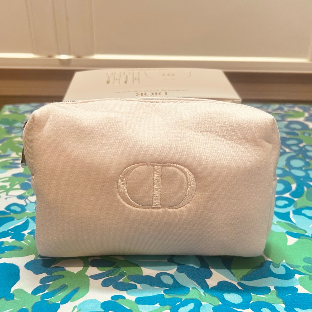 Christian Dior BNWOT soft zippered makeup bag 6x4x2.25